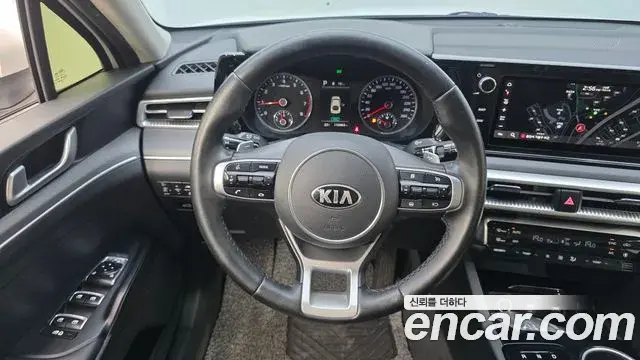 Kia K5 2020 — ფოტო 6/20