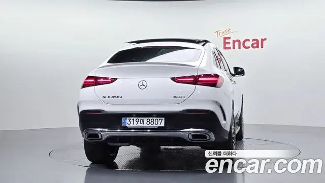 Mercedes-Benz GLE-Class 2023 — ფოტო 18/35