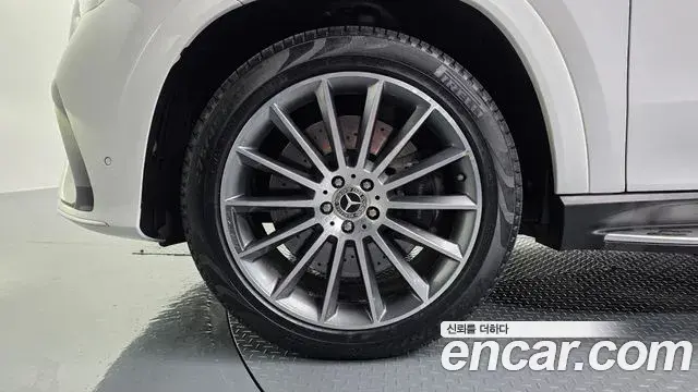 Mercedes-Benz GLE-Class 2023 — ფოტო 22/35