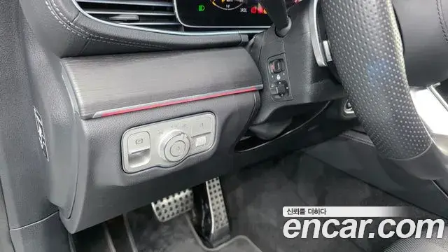Mercedes-Benz GLE-Class 2023 — ფოტო 31/35