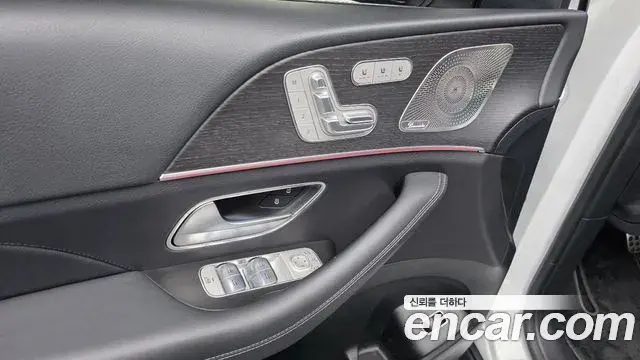 Mercedes-Benz GLE-Class 2023 — ფოტო 7/35