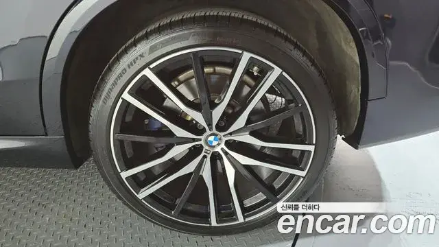 BMW X5 2021 — Şəkil 7/31