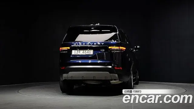 Land Rover Discovery 5 2018 — Фото 4/20