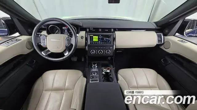 Land Rover Discovery 5 2018 — Фото 7/20