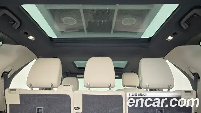 Land Rover Discovery 5 2018 — Фото 18/20