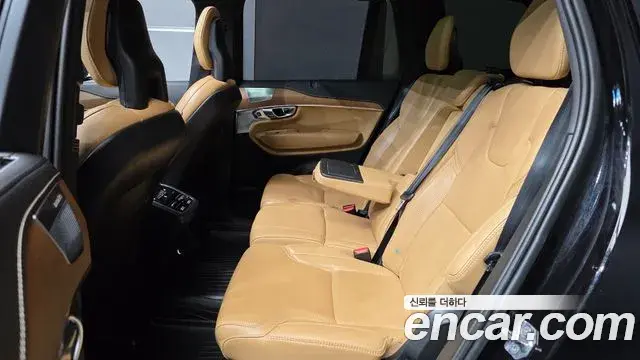 Volvo XC90 2020 — Фото 12/20