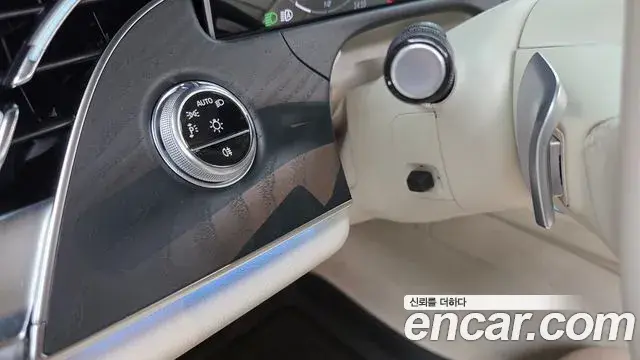 Mercedes-Benz E-Class 2024 — Photo 23/30