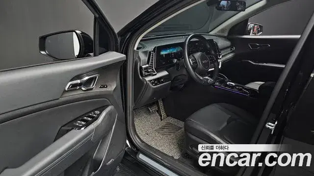 Kia Sportage 2023 — Фото 11/20