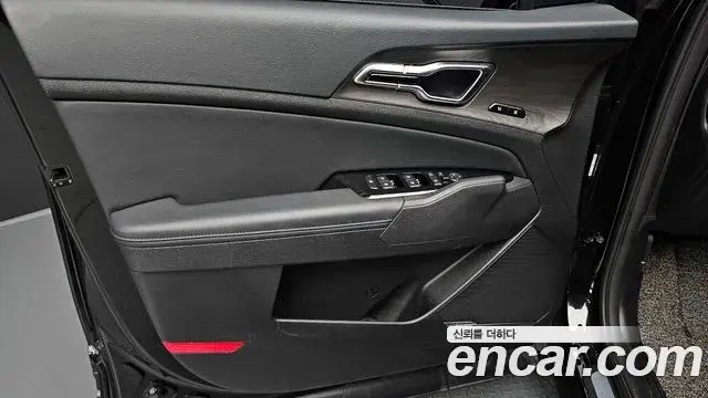 Kia Sportage 2023 — ფოტო 26/34