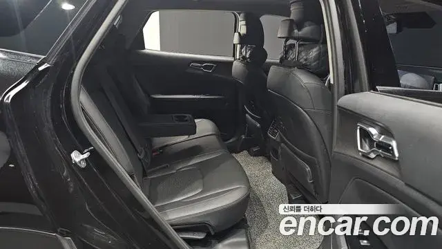 Kia Sportage 2023 — ფოტო 18/34