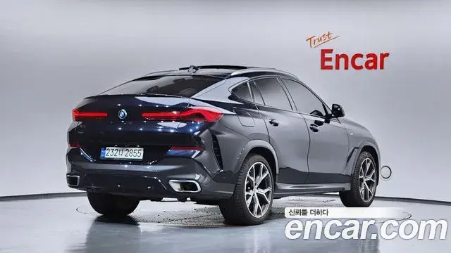 BMW X6 2021 — Photo 15/33