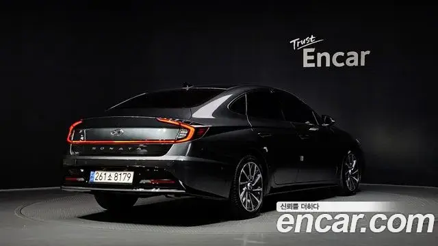 Hyundai Sonata Hybrid 2022 — ფოტო 9/33