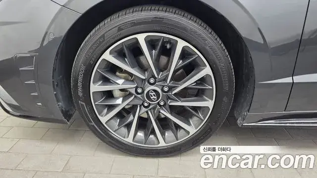 Hyundai Sonata Hybrid 2022 — ფოტო 25/33