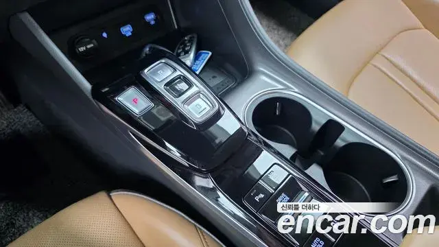 Hyundai Sonata Hybrid 2022 — ფოტო 12/33