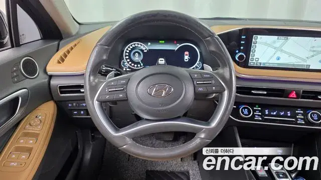 Hyundai Sonata Hybrid 2022 — ფოტო 2/33
