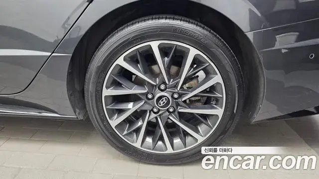 Hyundai Sonata Hybrid 2022 — ფოტო 21/33