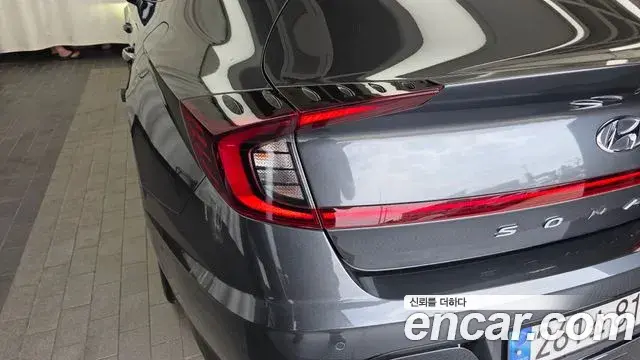Hyundai Sonata Hybrid 2022 — ფოტო 32/33
