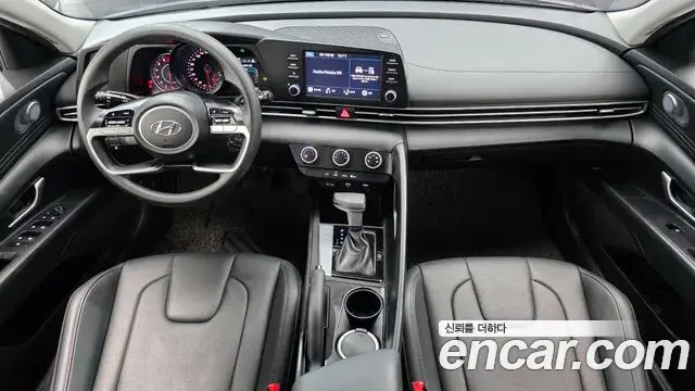 Hyundai The New Avante Hybrid 2022 — Photo 15/20