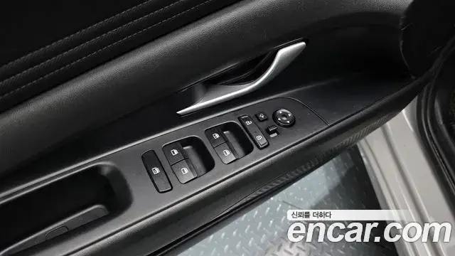 Hyundai The New Avante Hybrid 2022 — Photo 6/20