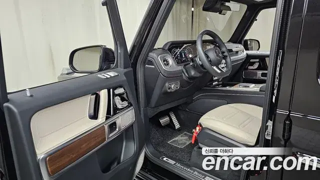 Mercedes-Benz G-Class 2025 — Фото 10/20