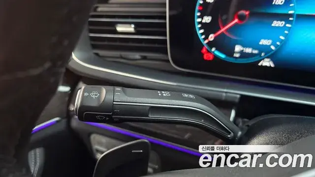 Mercedes-Benz GLE-Class 2021 — Şəkil 15/40