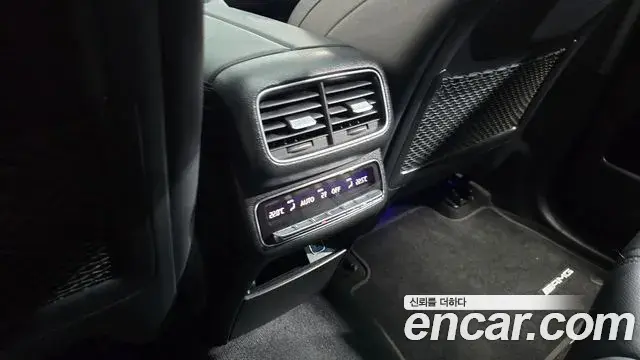 Mercedes-Benz GLE-Class 2021 — Şəkil 29/40