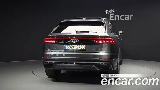 Audi Q7 2022 — Фото 4/20