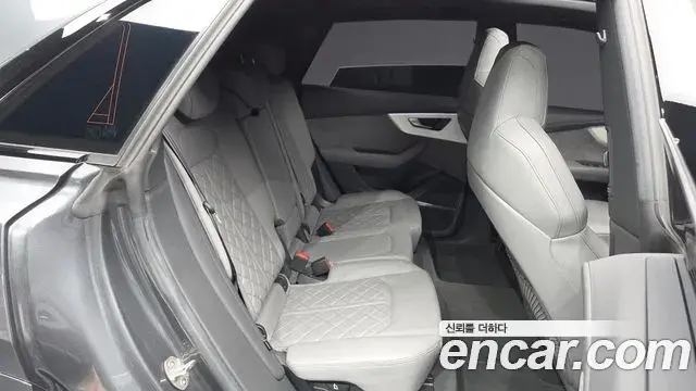 Audi Q7 2022 — Фото 11/20