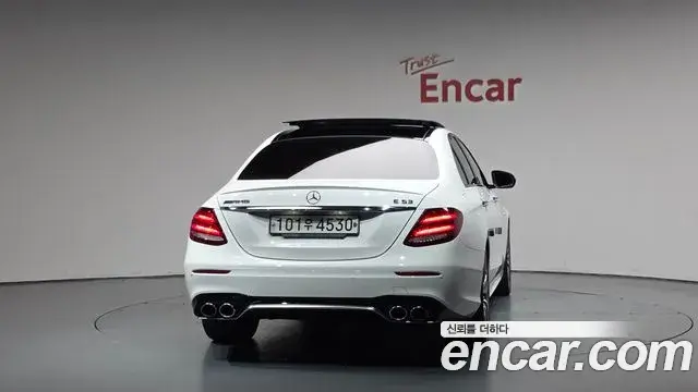 Mercedes-Benz E-Class 2019 — Фото 4/20