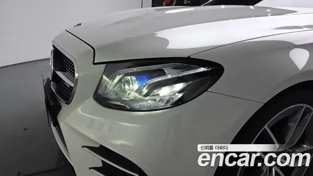 Mercedes-Benz E-Class 2019 — ფოტო 7/35