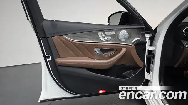 Mercedes-Benz E-Class 2019 — ფოტო 35/35