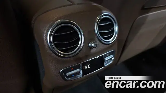 Mercedes-Benz E-Class 2019 — ფოტო 10/35