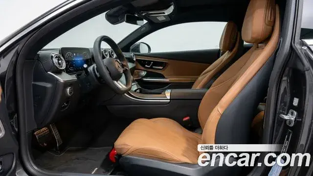 Mercedes-Benz CLE-Class 2025 — Photo 3/10