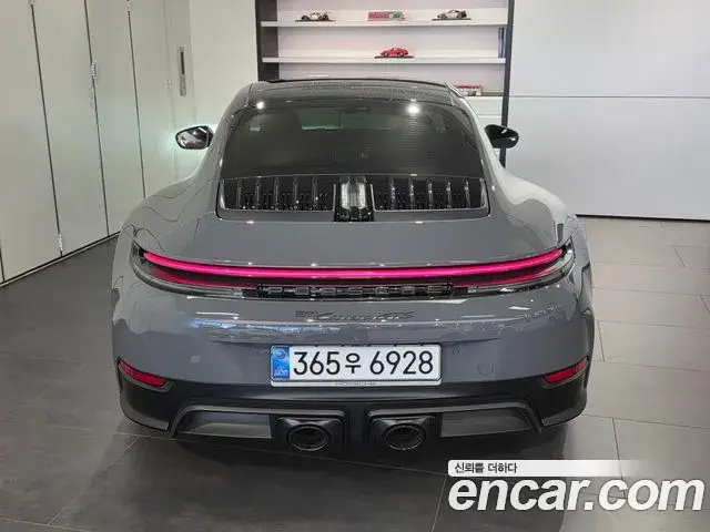 Porsche 911 2025 — Şəkil 9/20