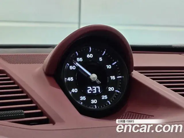 Porsche 911 2025 — Şəkil 19/20