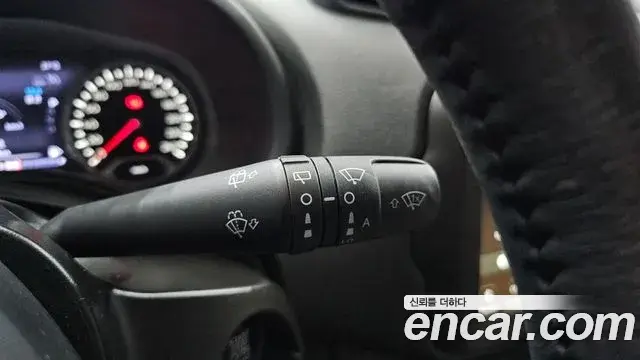 Jeep Renegade 2020 — Photo 30/32