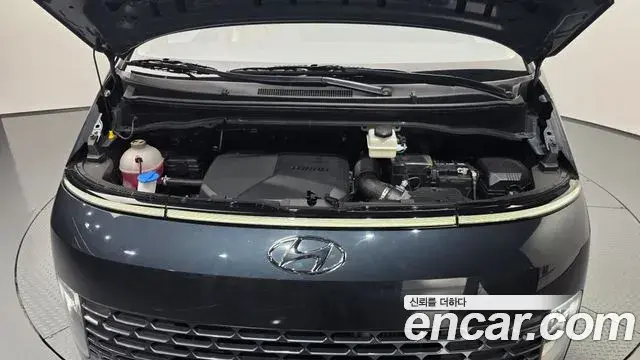 Hyundai Staria 2022 — Photo 18/31