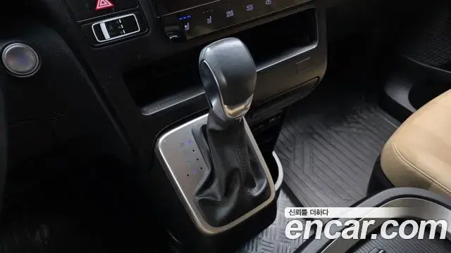 Hyundai Staria 2022 — Photo 25/31