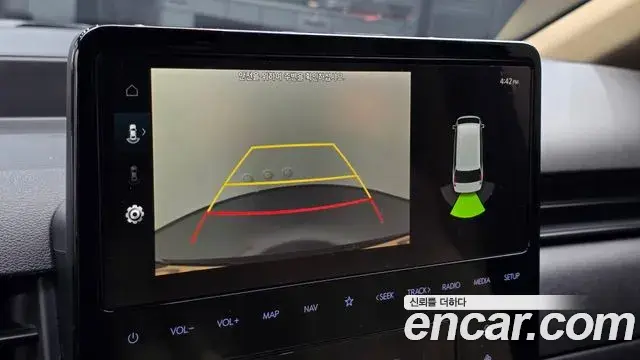 Hyundai Staria 2022 — Photo 2/31