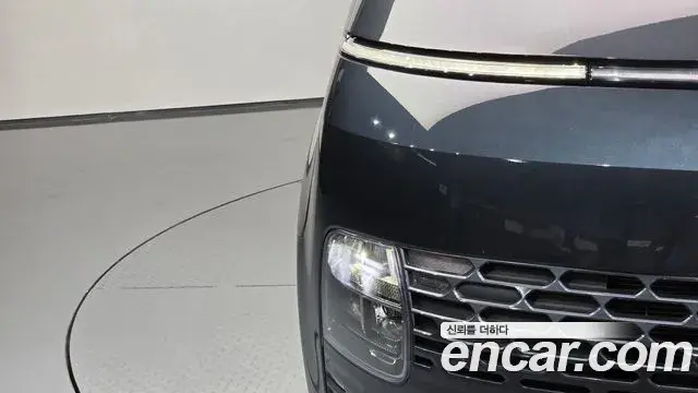 Hyundai Staria 2022 — Photo 3/31