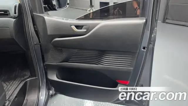 Hyundai Staria 2022 — Photo 11/31
