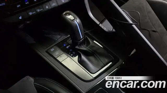 Hyundai The New Avante Hybrid 2021 — ფოტო 22/35