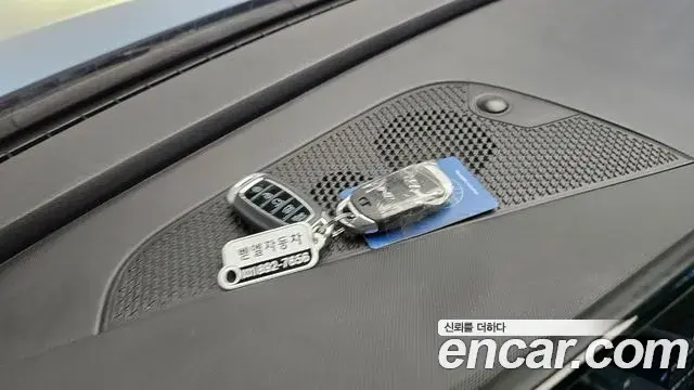 Hyundai The New Avante Hybrid 2021 — ფოტო 23/35