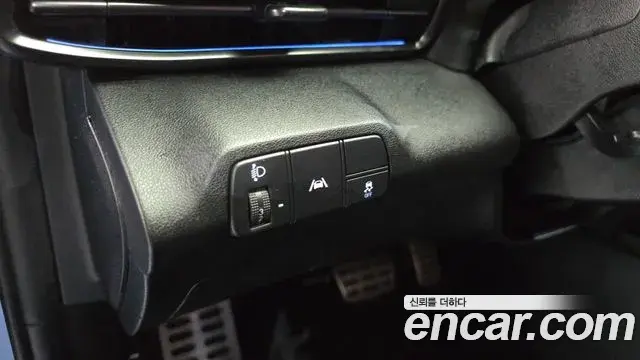 Hyundai The New Avante Hybrid 2021 — ფოტო 6/35