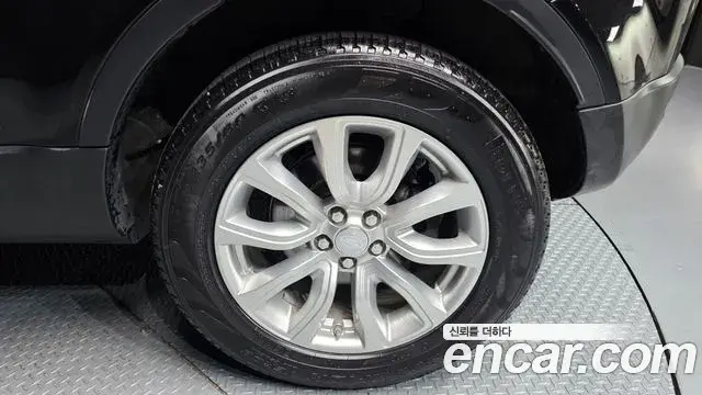 Land Rover Range Rover Evoque 2019 — ფოტო 27/35