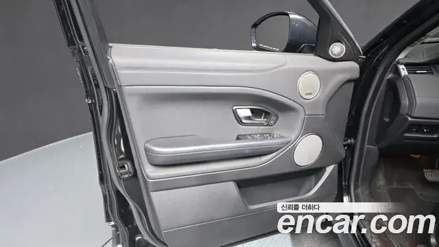 Land Rover Range Rover Evoque 2019 — ფოტო 7/35