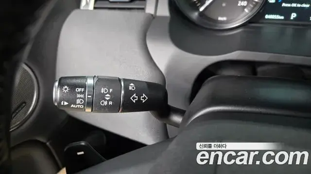 Land Rover Range Rover Evoque 2019 — ფოტო 2/35