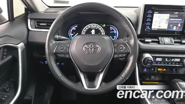 Toyota RAV4 2019 — Фото 14/20