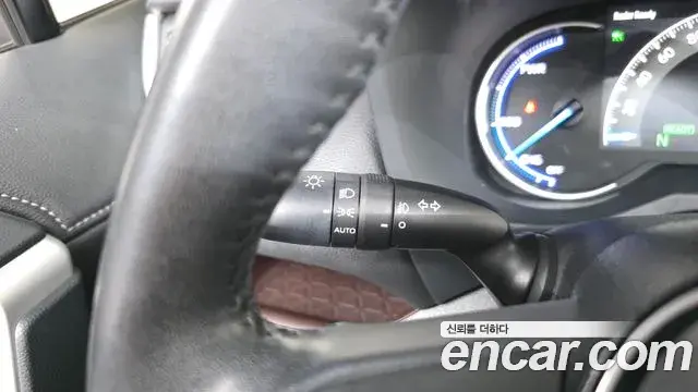 Toyota RAV4 2019 — Şəkil 29/34