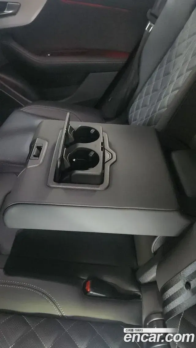 Audi Q8 2023 — Photo 1/20